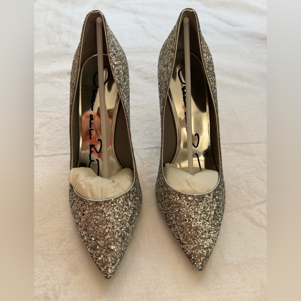 Oscar de la Renta Silver Glitter Pointed Toe Women's Heels